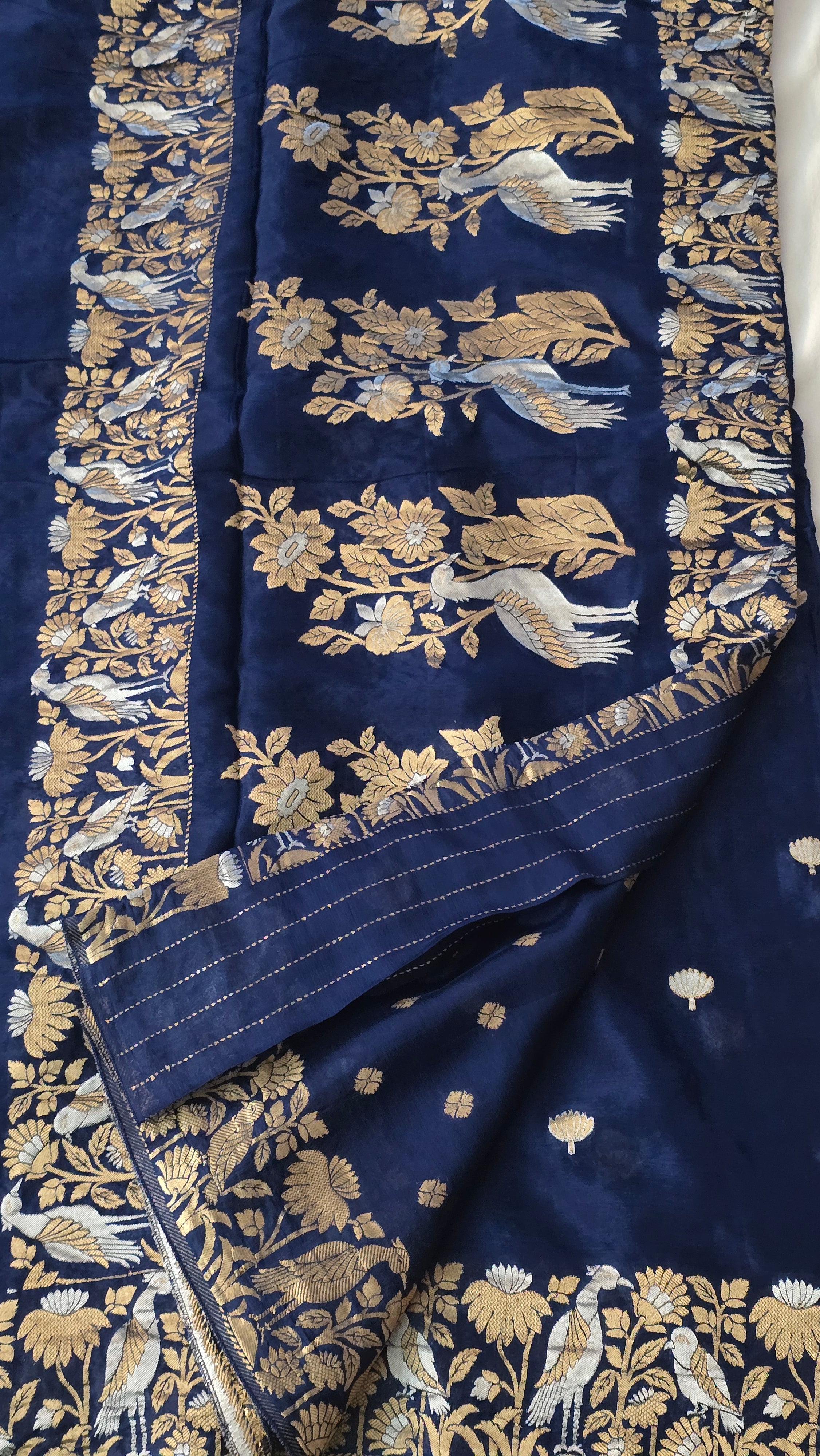 Chinnon Creap With Golden Silver Zari Boarder - 7104