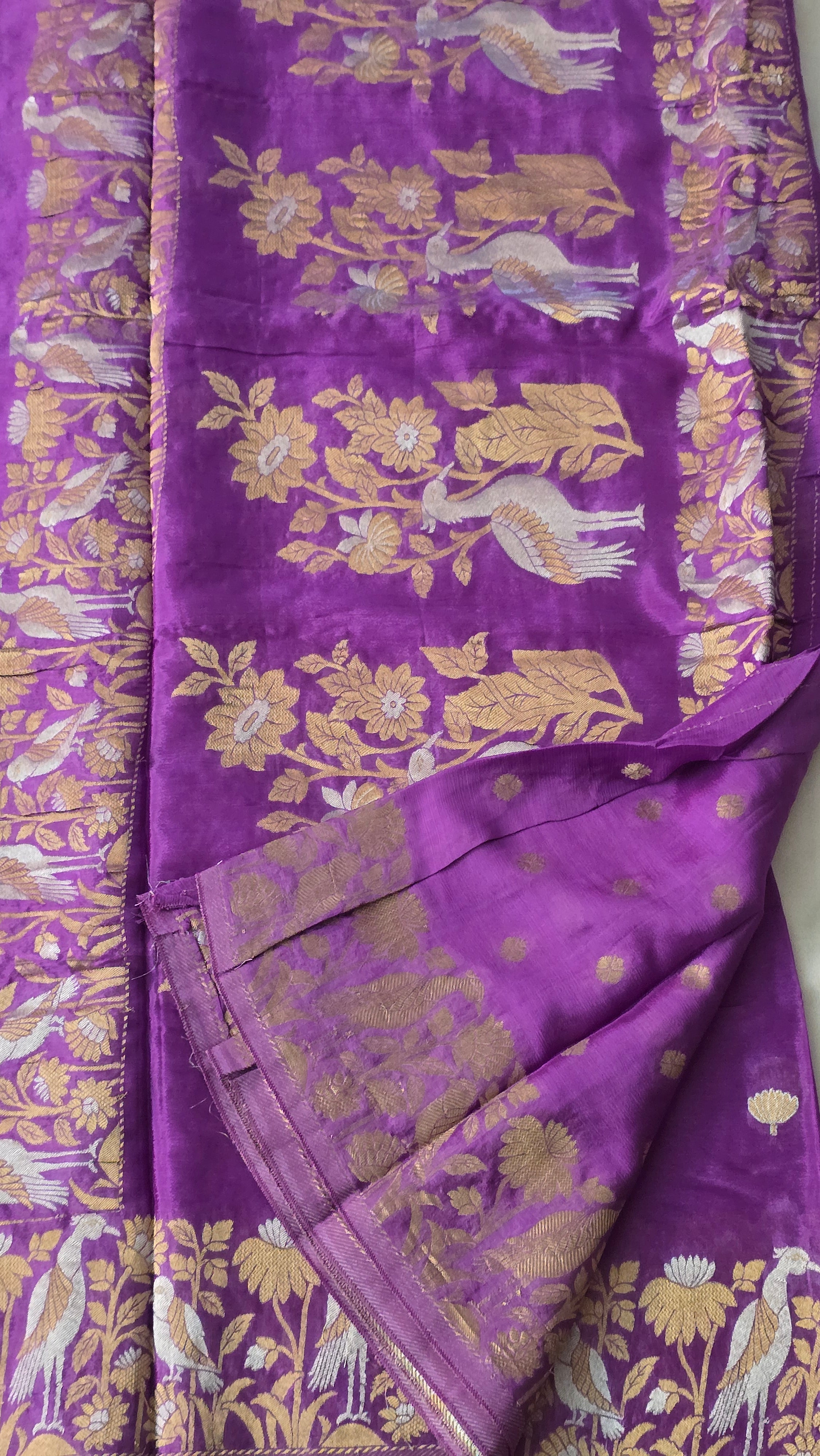 Chinnon Creap With Golden Silver Zari Boarder - 7104