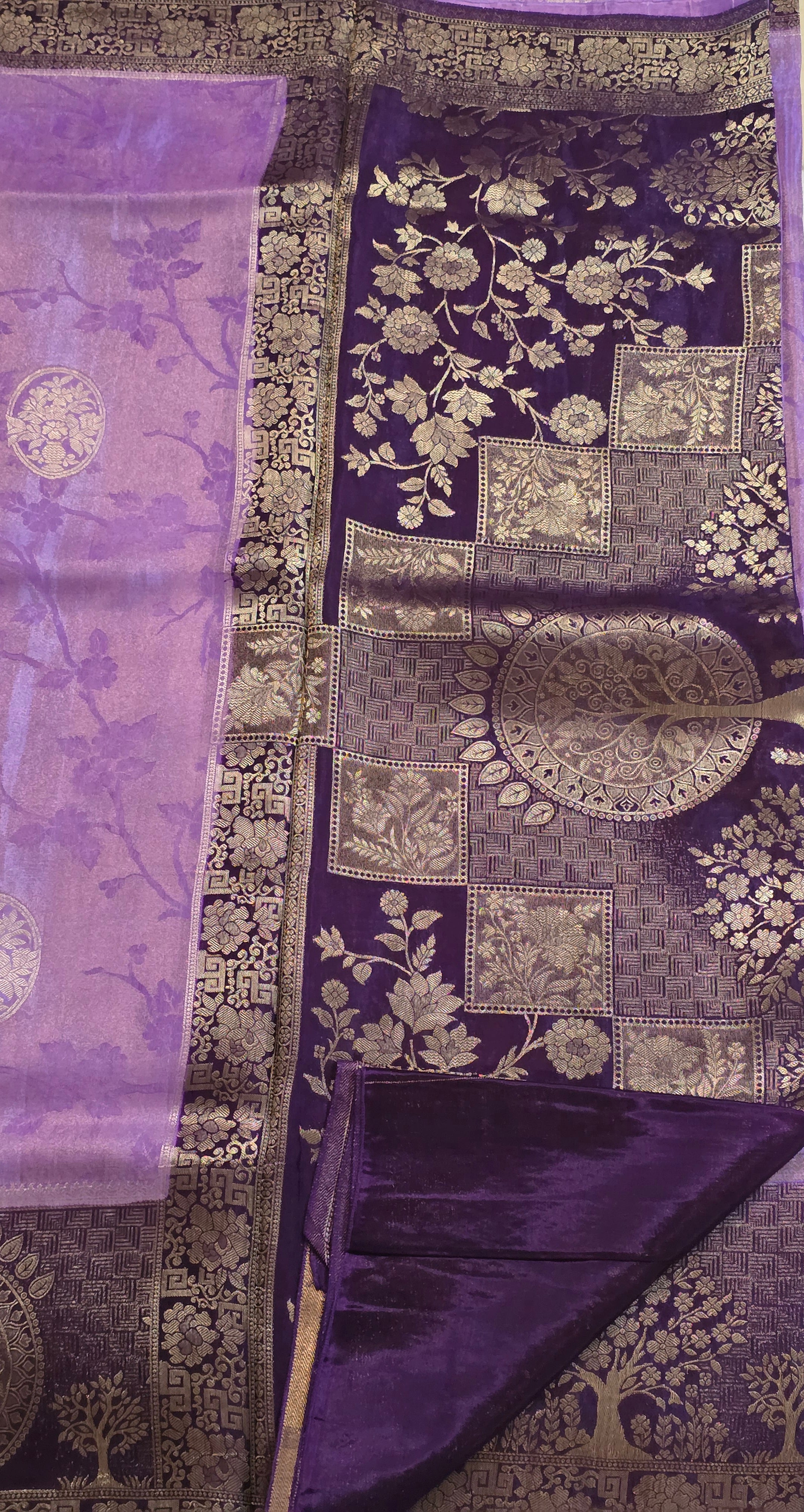 Banarasi Tissue Self Jaal - 7110