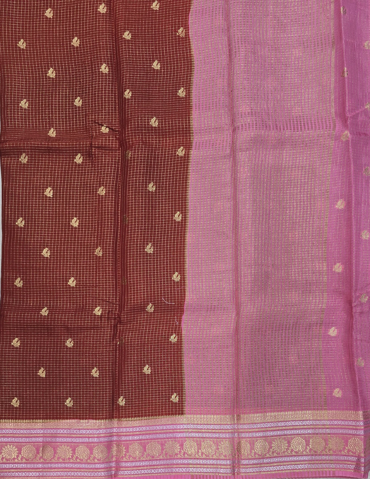 Vintage Checks Sarees - 3189