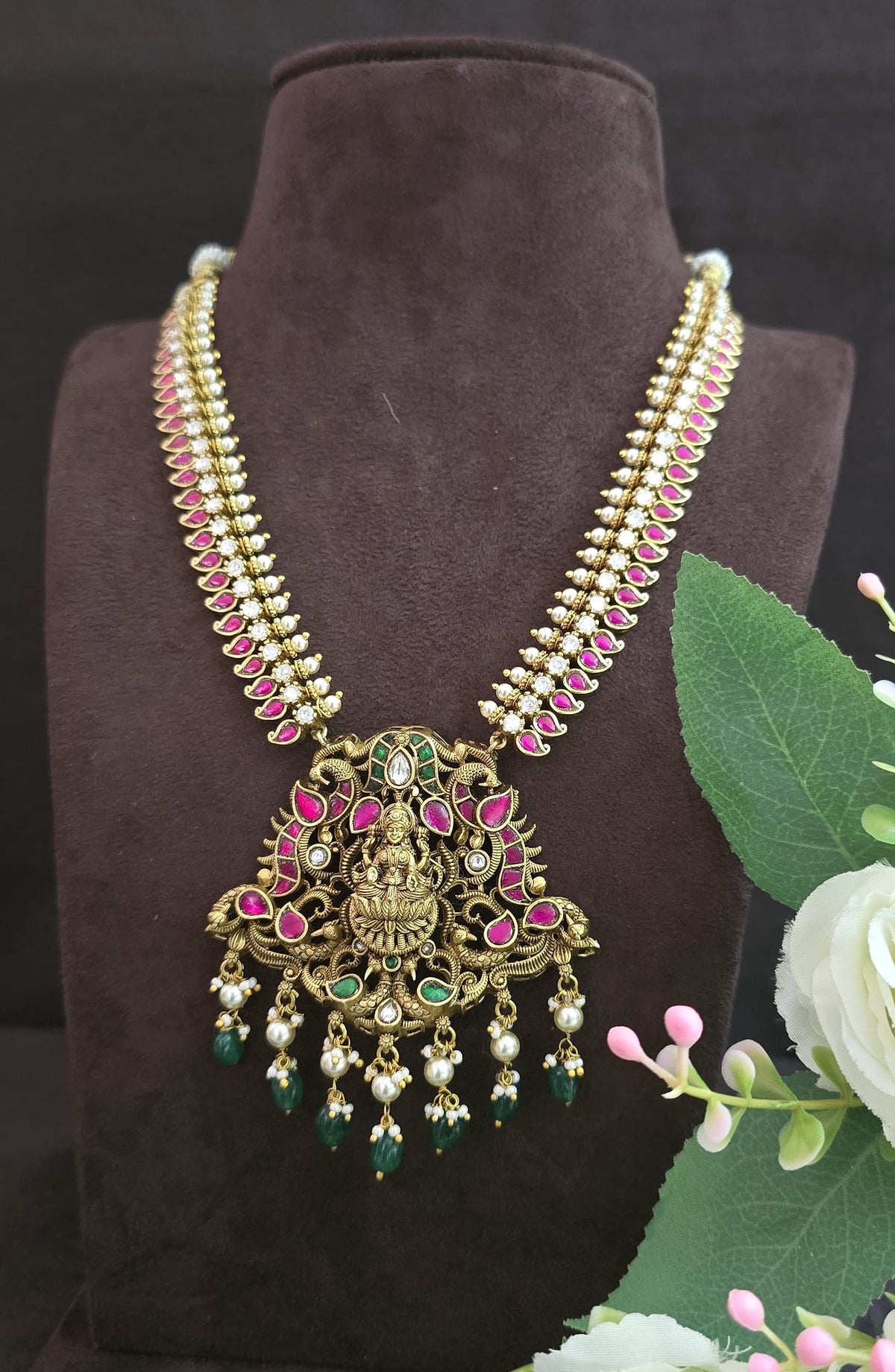 Lakshmi Kundan Neckset - SV3150