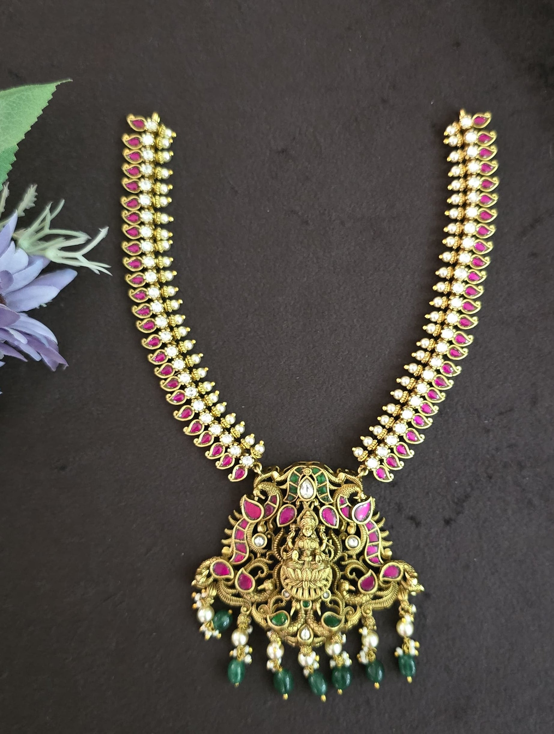 Lakshmi Kundan Neckset - SV3150
